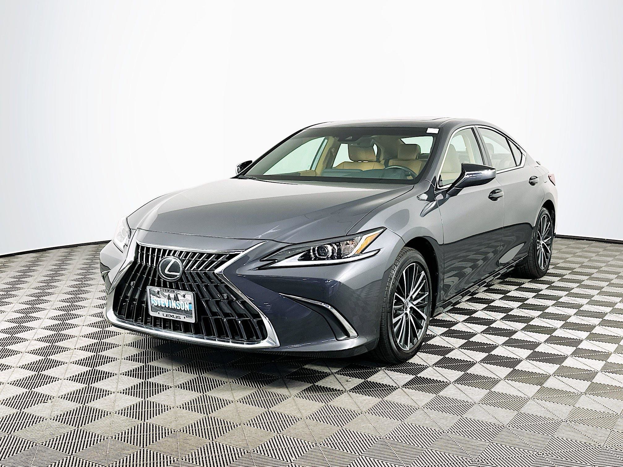 Used 2025 Lexus ES 300h ES 300h w/ Premium Package image 3