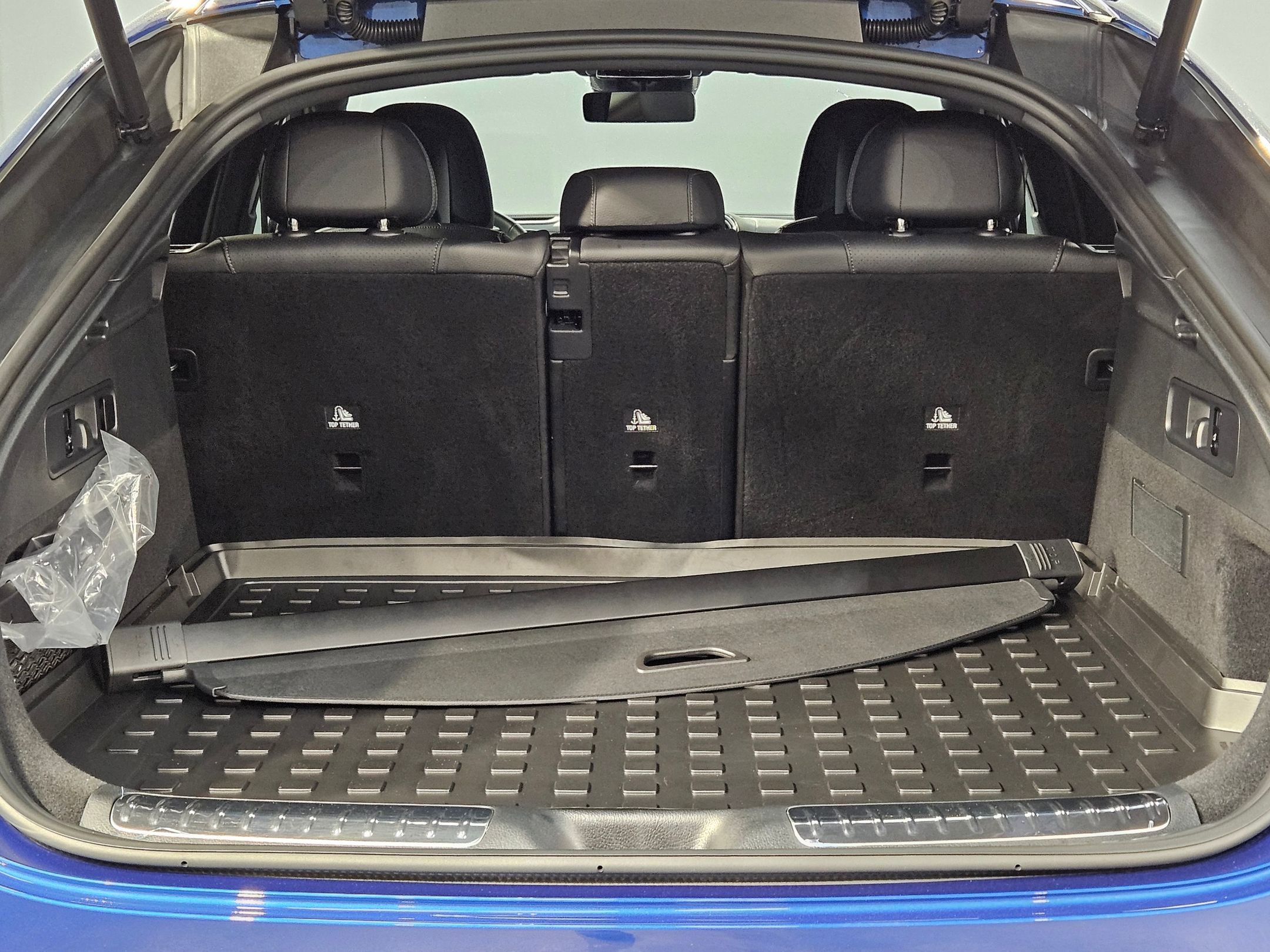 Used 2025 Mercedes-Benz GLC 300 4MATIC image 18