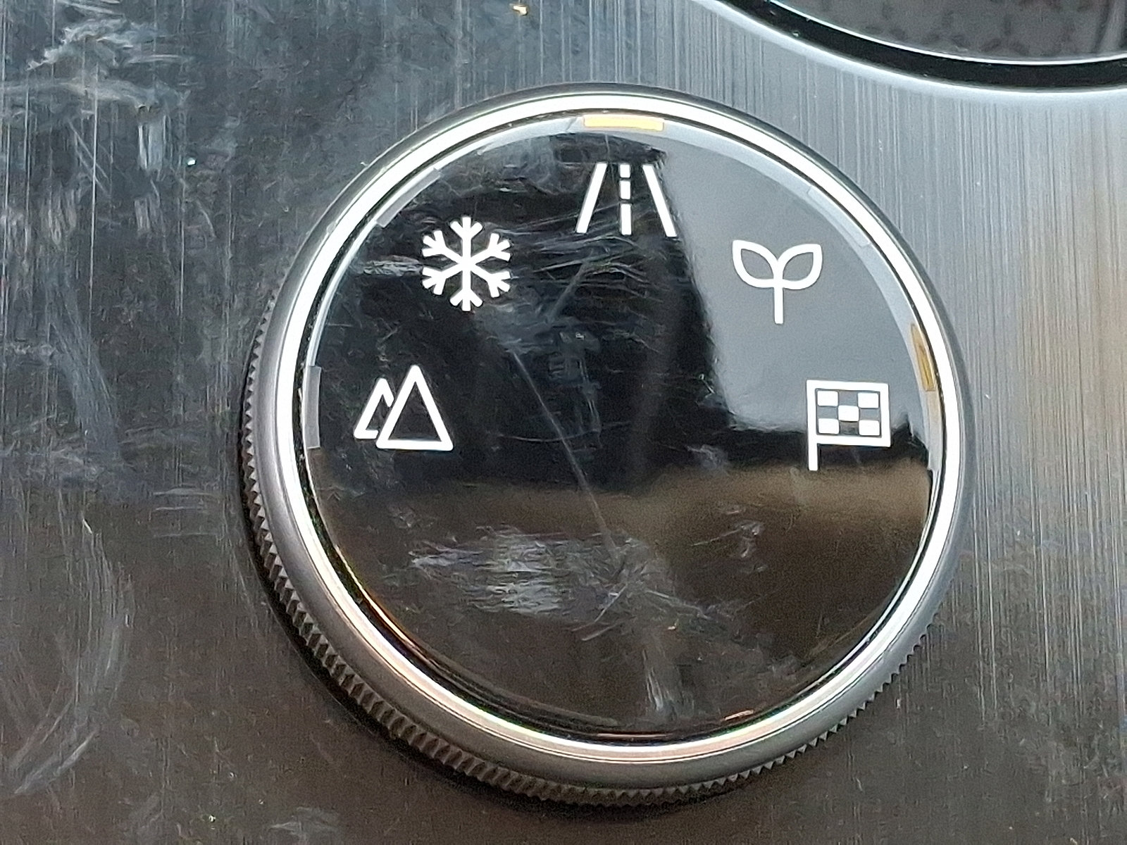 Used 2023 Nissan Rogue SV w/ SV Premium Package image 25