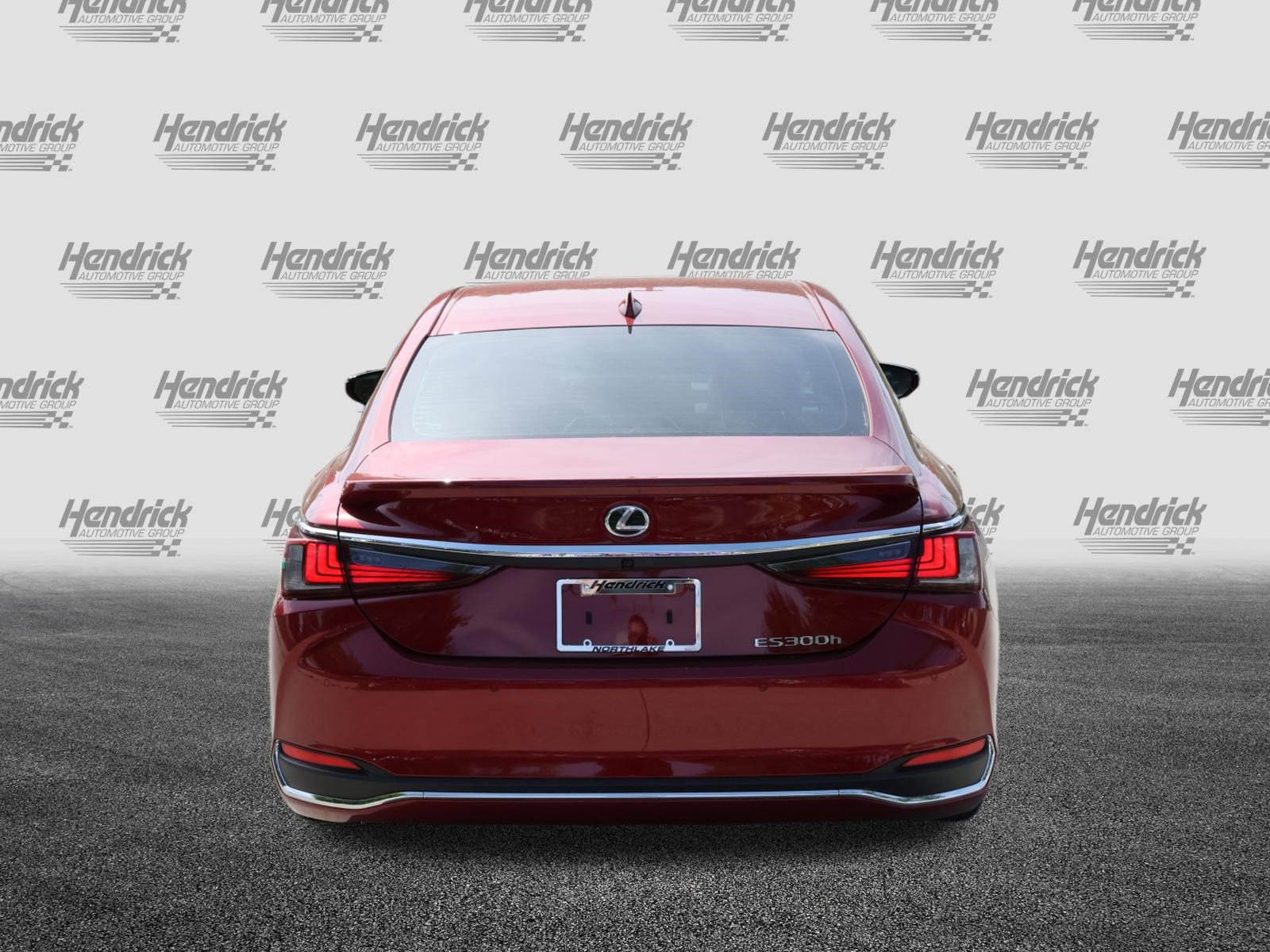 Used 2025 Lexus ES 300h w/ Premium Package FWD image 8