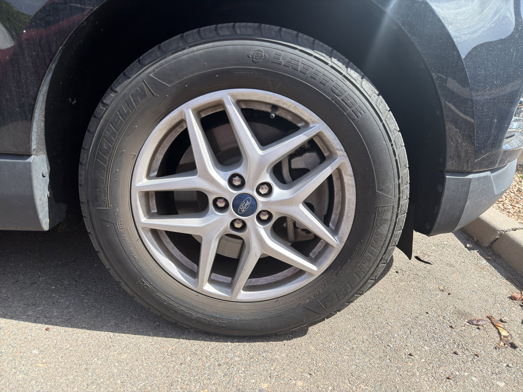 Used 2022 Ford Edge SEL image 5