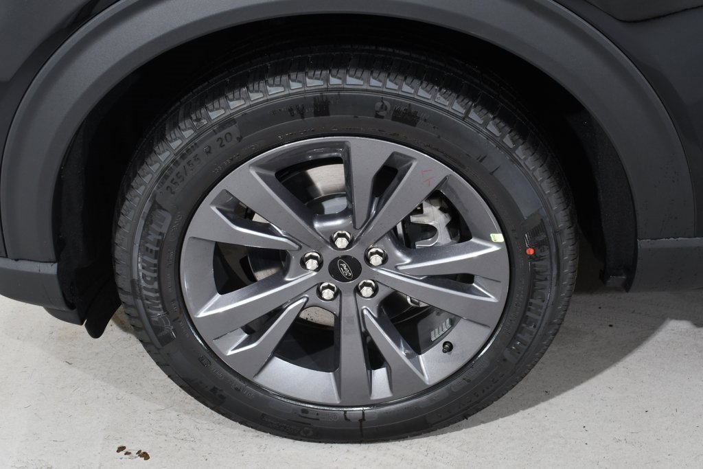 New 2025 Ford Explorer Active w/ Active Comfort Package image 25