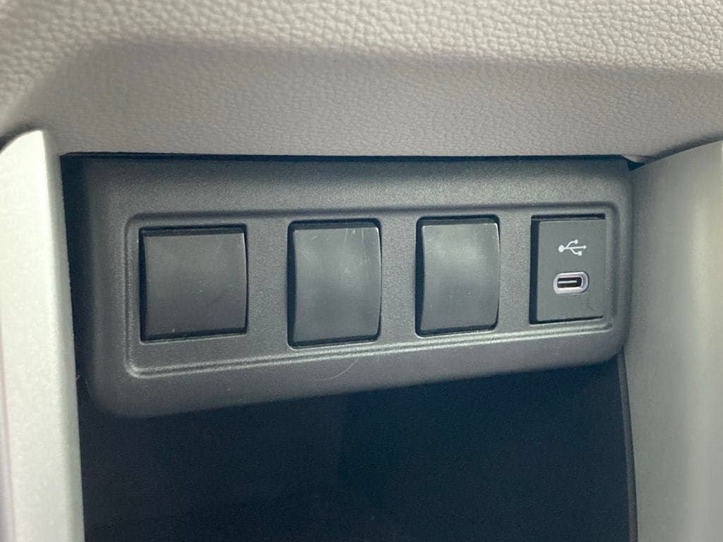 Used 2025 Toyota Corolla Cross L FWD image 24