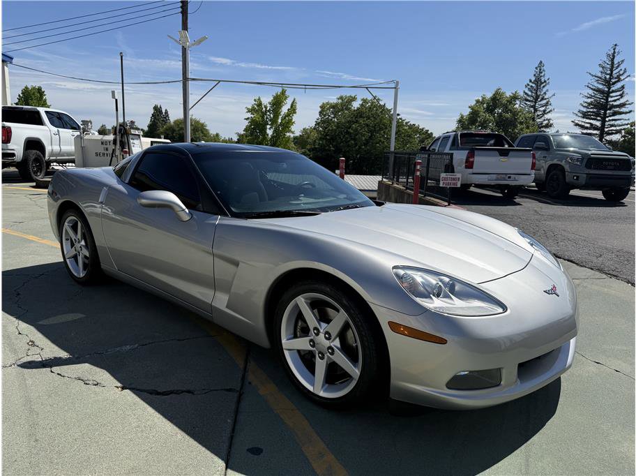 Used 2005 Chevrolet Corvette Coupe w/ Preferred Equipment Group image 4
