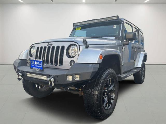 Used 2018 Jeep Wrangler Unlimited Sahara image 2