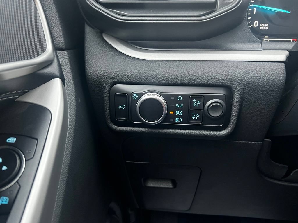 Used 2023 Ford Explorer XLT AWD/4WD image 38