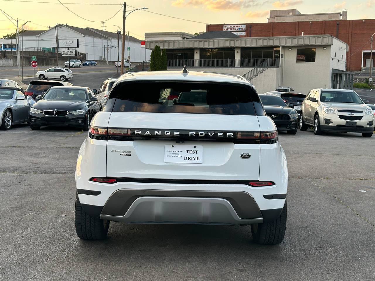 Used 2020 Land Rover Range Rover Evoque SE AWD/4WD image 9