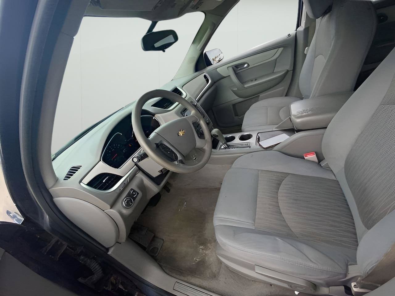 Used 2013 Chevrolet Traverse LS FWD image 23