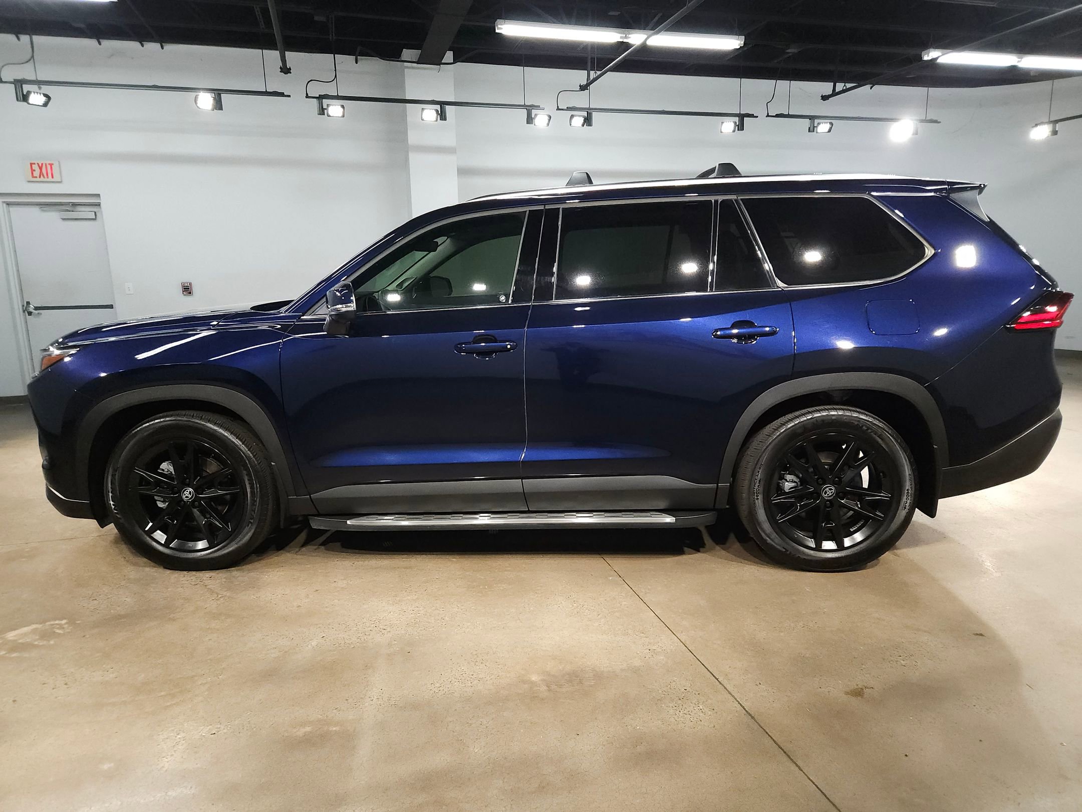 Certified 2025 Toyota Grand Highlander FWD image 4