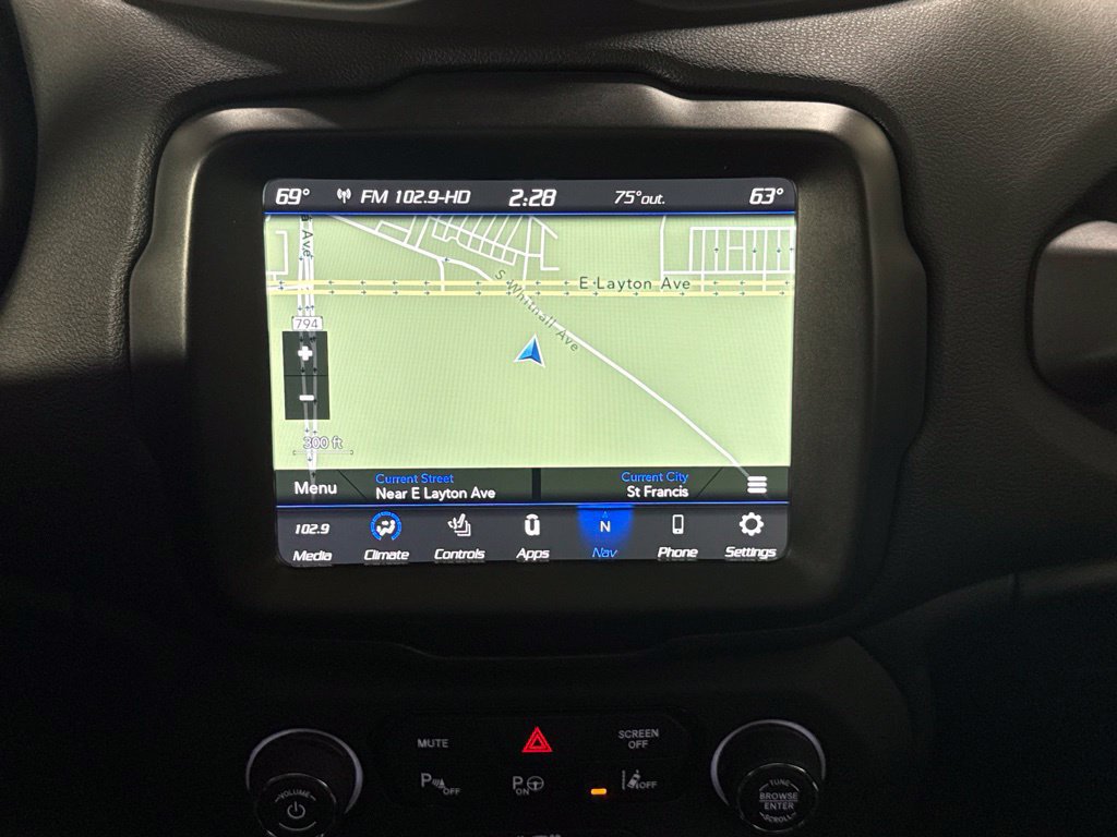 Used 2021 Jeep Renegade Limited w/ Sun & Sound Group AWD/4WD image 26