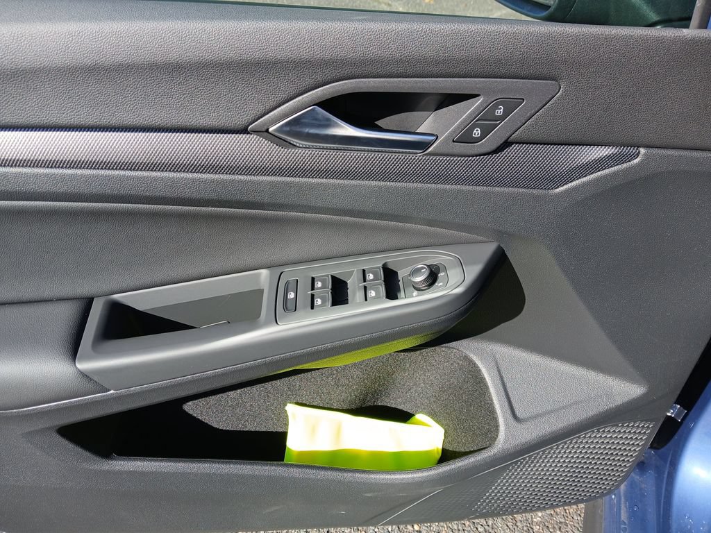 New 2026 Volkswagen GTI SE FWD image 11