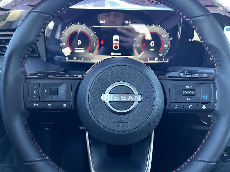 Certified 2025 Nissan Kicks SR w/ SR Premium Package image 20