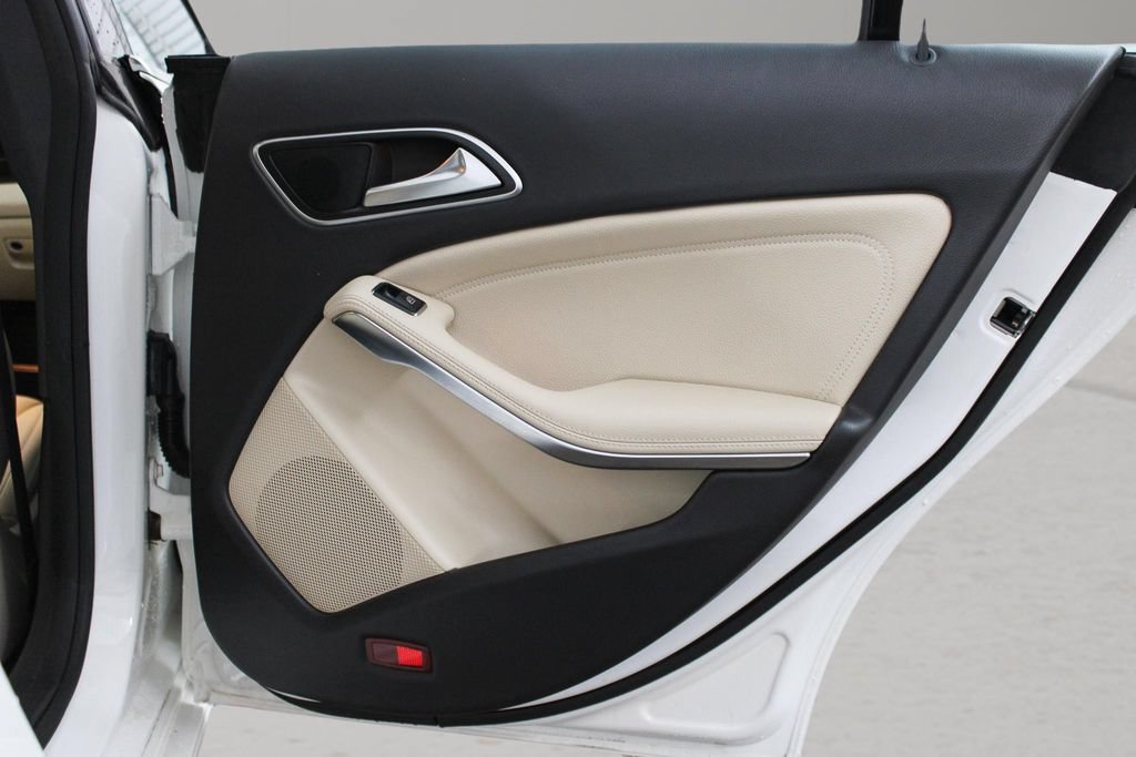 Used 2018 Mercedes-Benz CLA 250 image 29