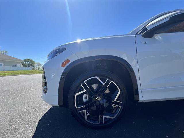 New 2026 Volkswagen Tiguan SEL R-Line AWD/4WD image 10