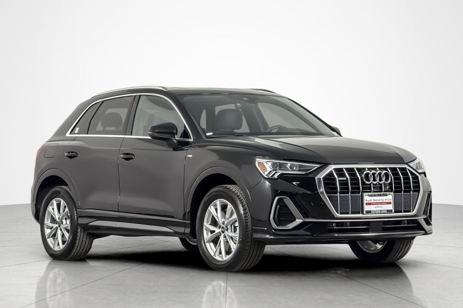 Used 2023 Audi Q3 2.0T Premium Plus w/ Premium Plus Package AWD/4WD image 7