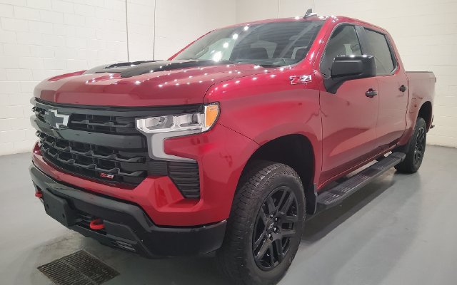 Used 2023 Chevrolet Silverado 1500 LT Trail Boss w/ Protection Package AWD/4WD image 3