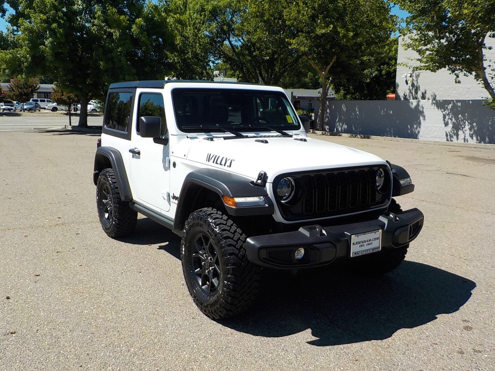 Used 2025 Jeep Wrangler Sport AWD/4WD image 18