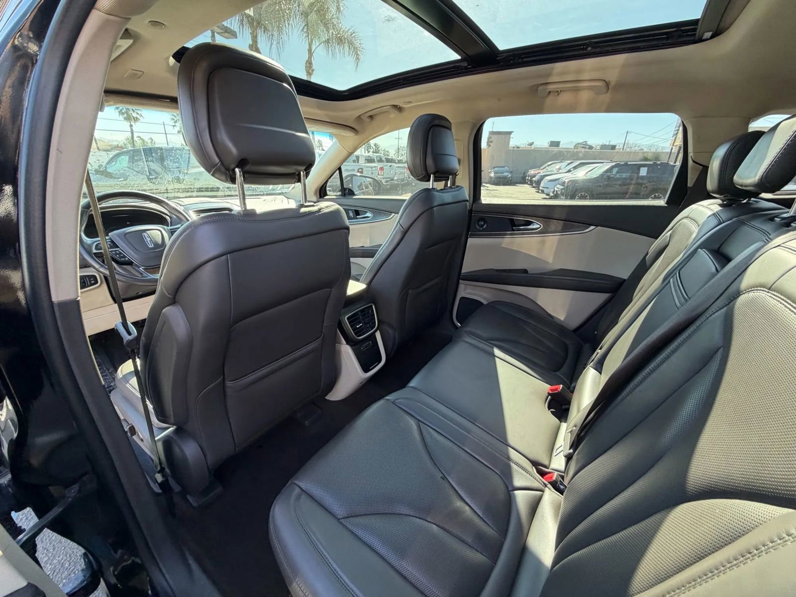 Used 2020 Lincoln Nautilus Reserve w/ Equipment Group 201A image 23