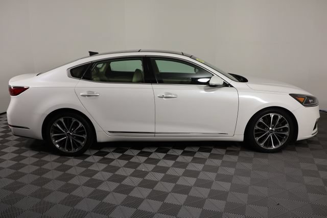 Used 2019 Kia Cadenza Technology FWD image 9