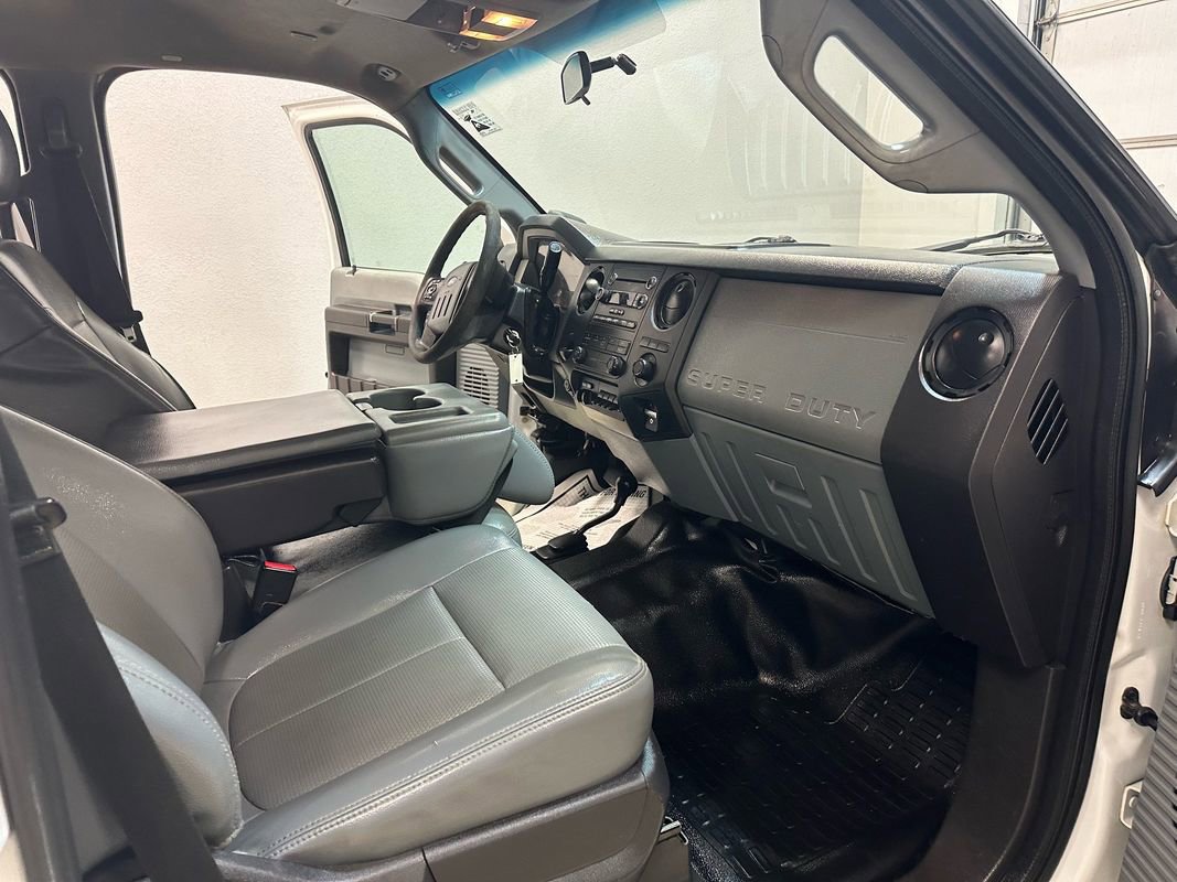 Used 2013 Ford F550 4x4 Crew Cab Super Duty w/ PWR Equipment Group image 18
