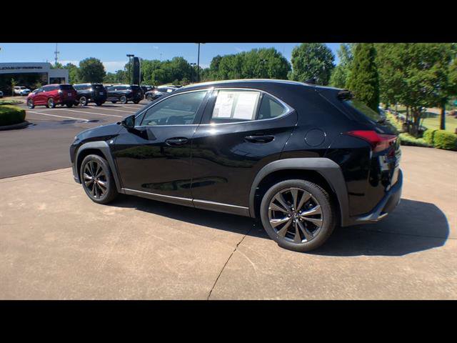 Used 2019 Lexus UX 200 F Sport w/ F Sport Premium Package FWD image 8