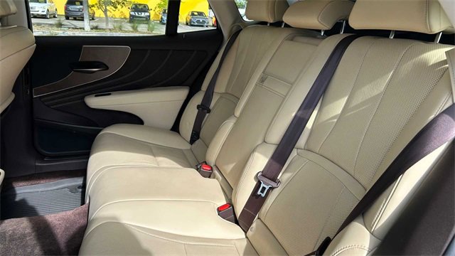 Used 2018 Lexus LS 500 w/ Accessory Package (Z2) image 23