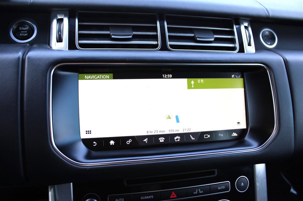 Used 2017 Land Rover Range Rover HSE image 27