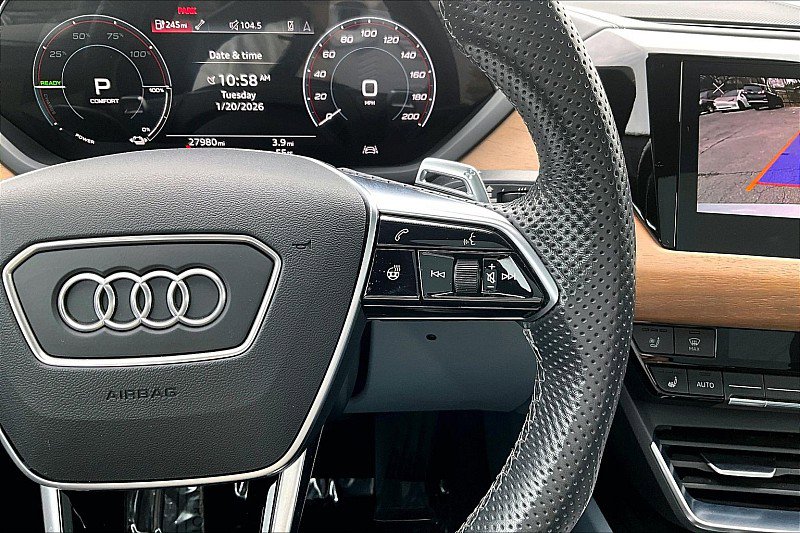 Used 2024 Audi e-tron GT Premium Plus image 20