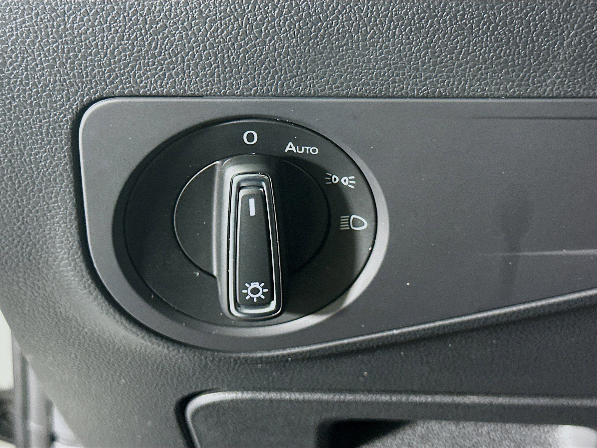 Used 2024 Volkswagen Tiguan Wolfsburg Edition image 17