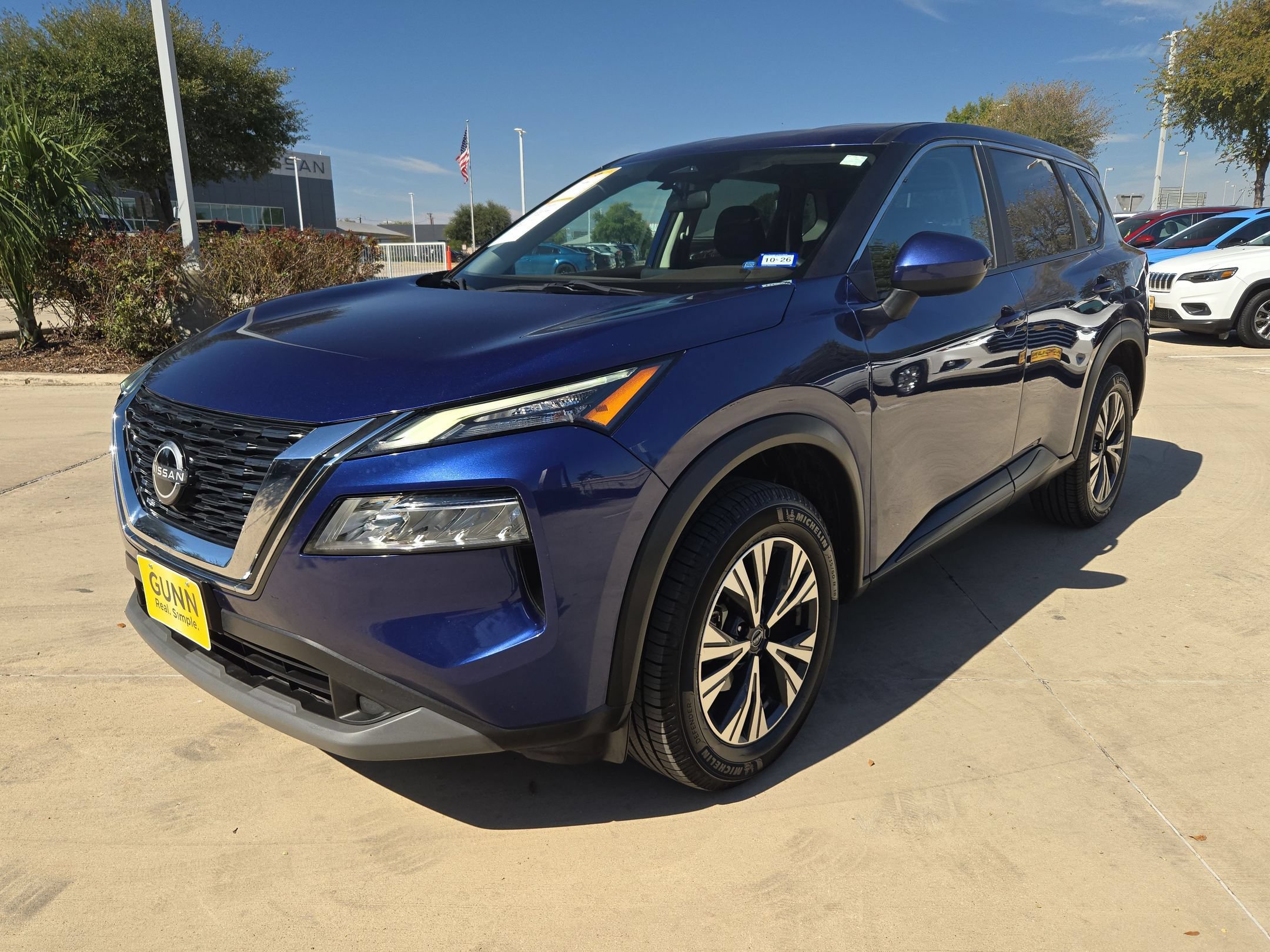 Used 2023 Nissan Rogue SV FWD image 7