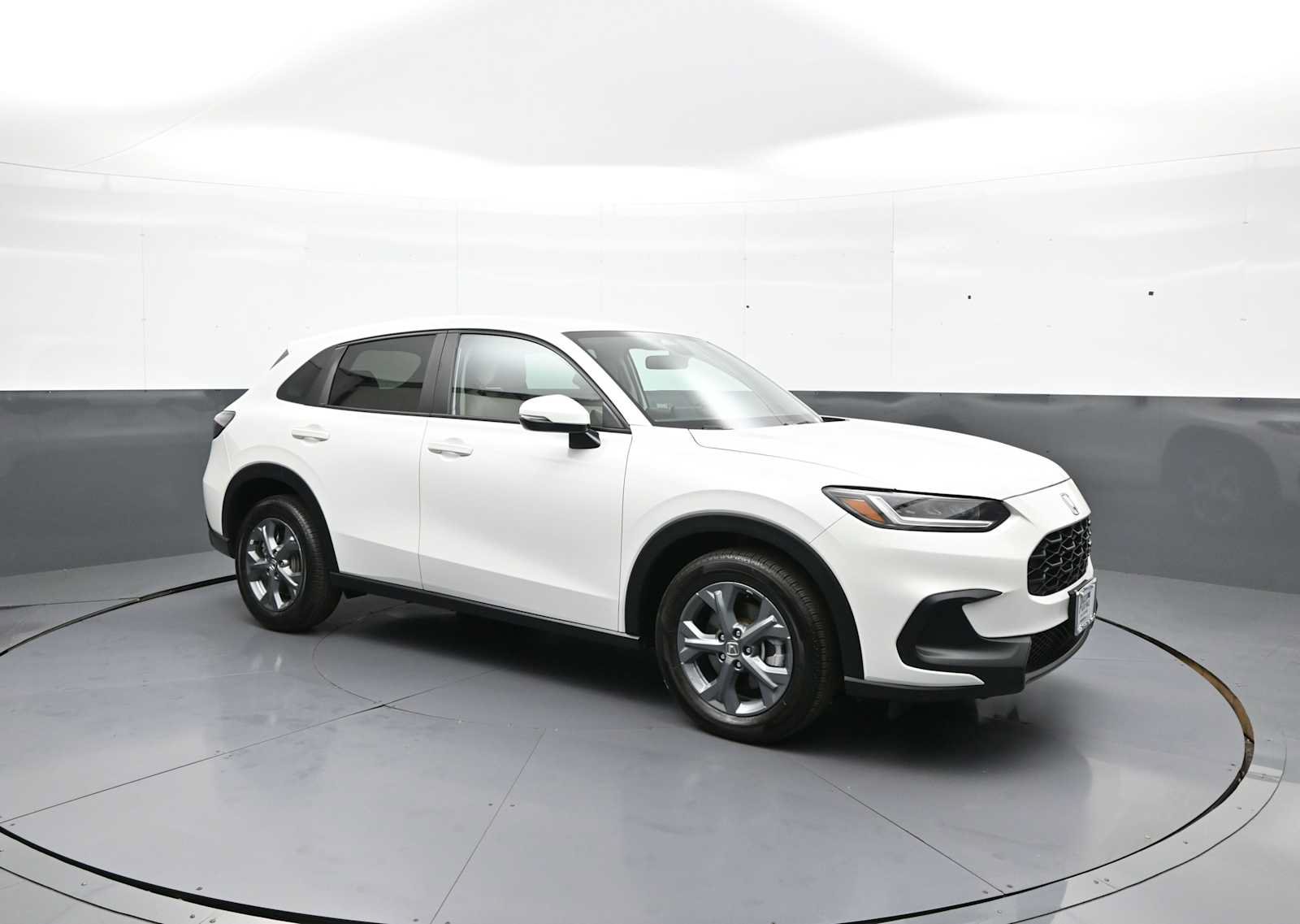 Certified 2026 Honda HR-V LX image 4