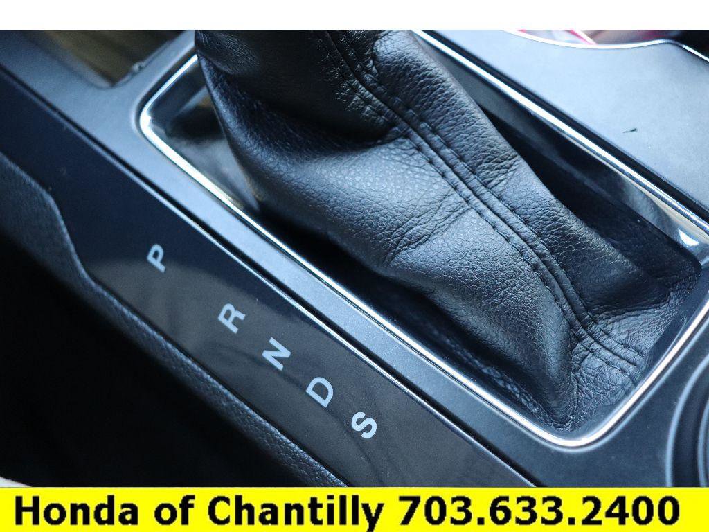 Used 2017 Ford Explorer Platinum image 16