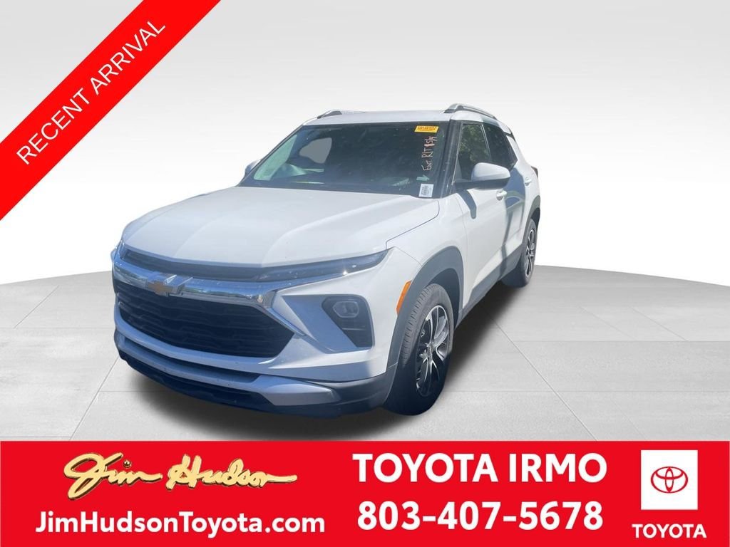Used 2024 Chevrolet TrailBlazer LT FWD image 1