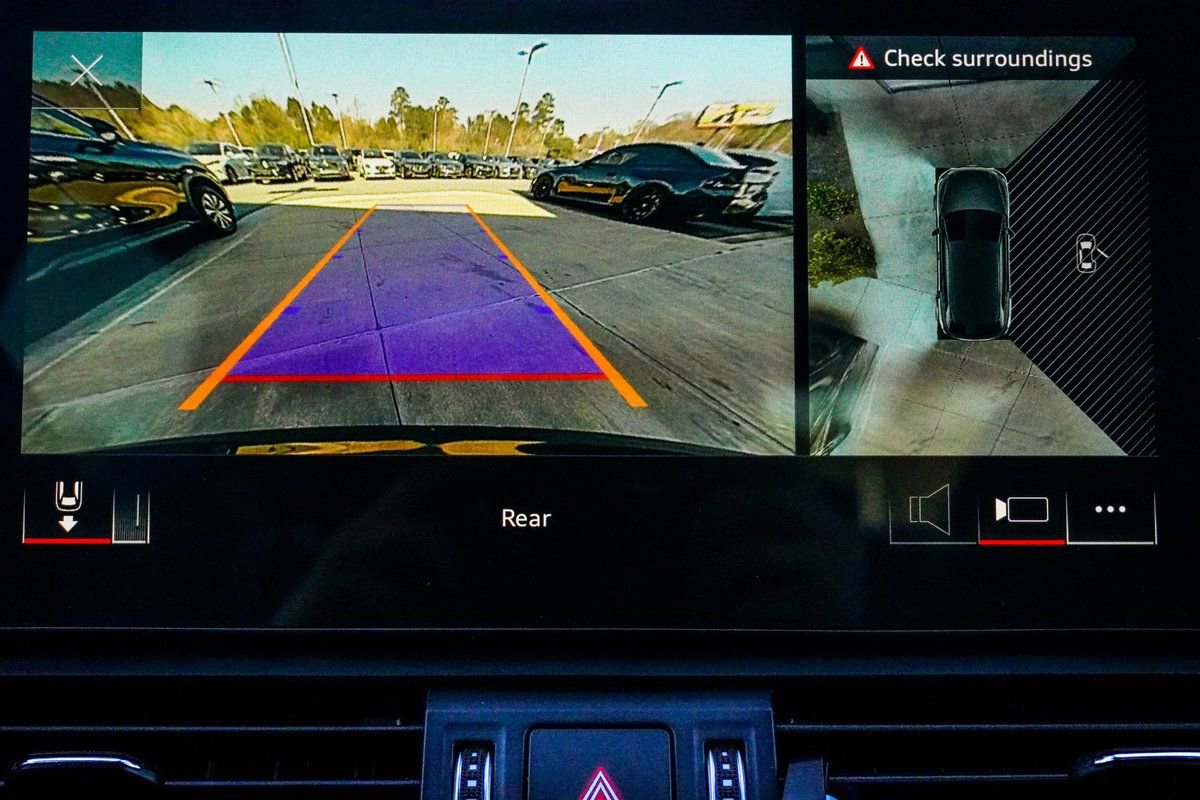 Used 2023 Audi SQ5 Premium Plus w/ Premium Plus Package image 30