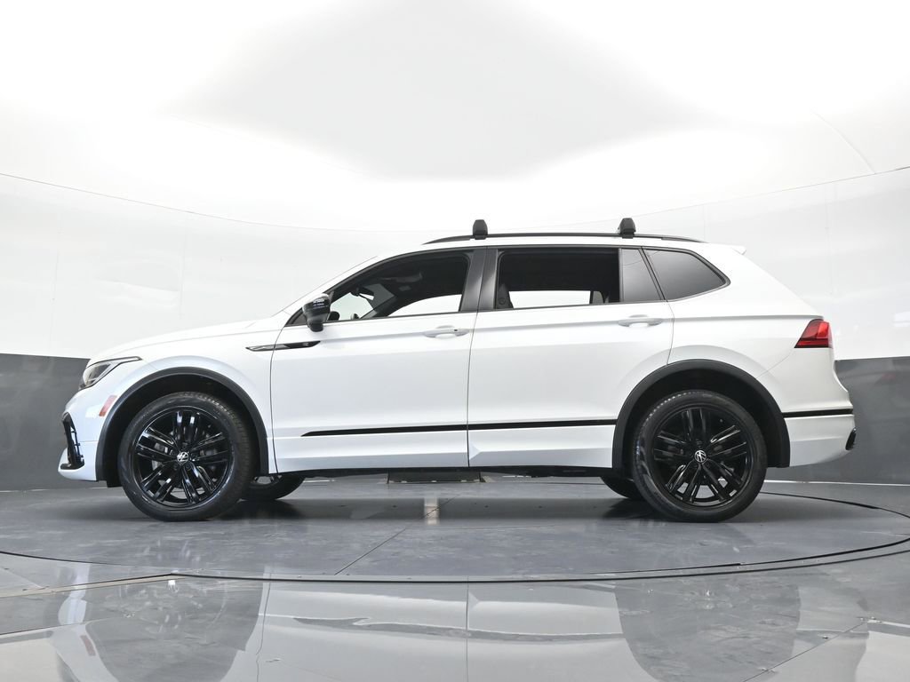 Used 2022 Volkswagen Tiguan SE R-Line image 55