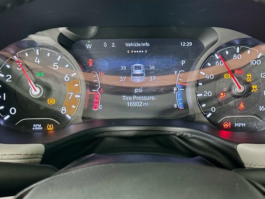 Certified 2025 Jeep Compass Limited AWD/4WD image 18
