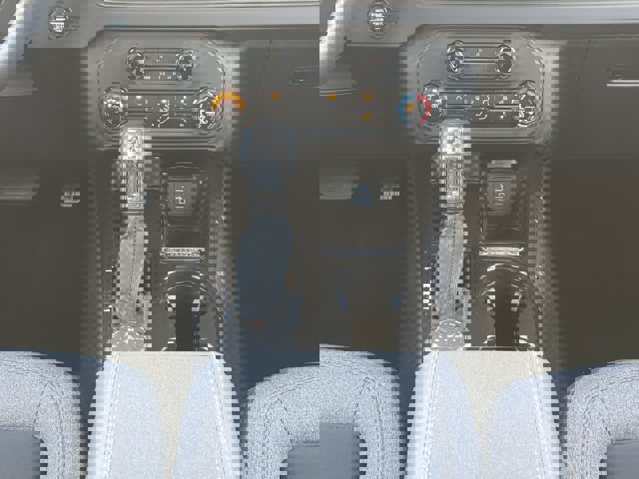 New 2025 Ford Bronco 4-Door image 17