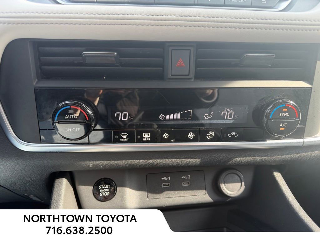 Used 2024 Nissan Rogue SV AWD/4WD image 11