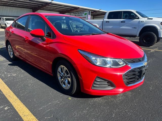 Used 2019 Chevrolet Cruze Sedan FWD image 2