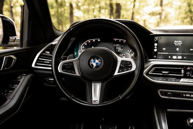 Used 2022 BMW X5 xDrive40i w/ M Sport Package AWD/4WD image 13