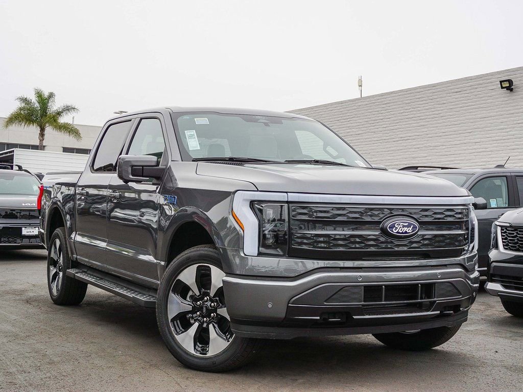 New 2025 Ford F150 Lightning Platinum