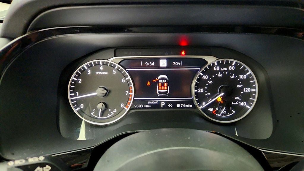 Used 2024 Nissan Pathfinder SL w/ SL Premium Package FWD image 24