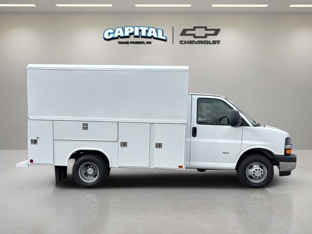 New 2025 Chevrolet Express 3500 w/ Power Convenience Package RWD image 13