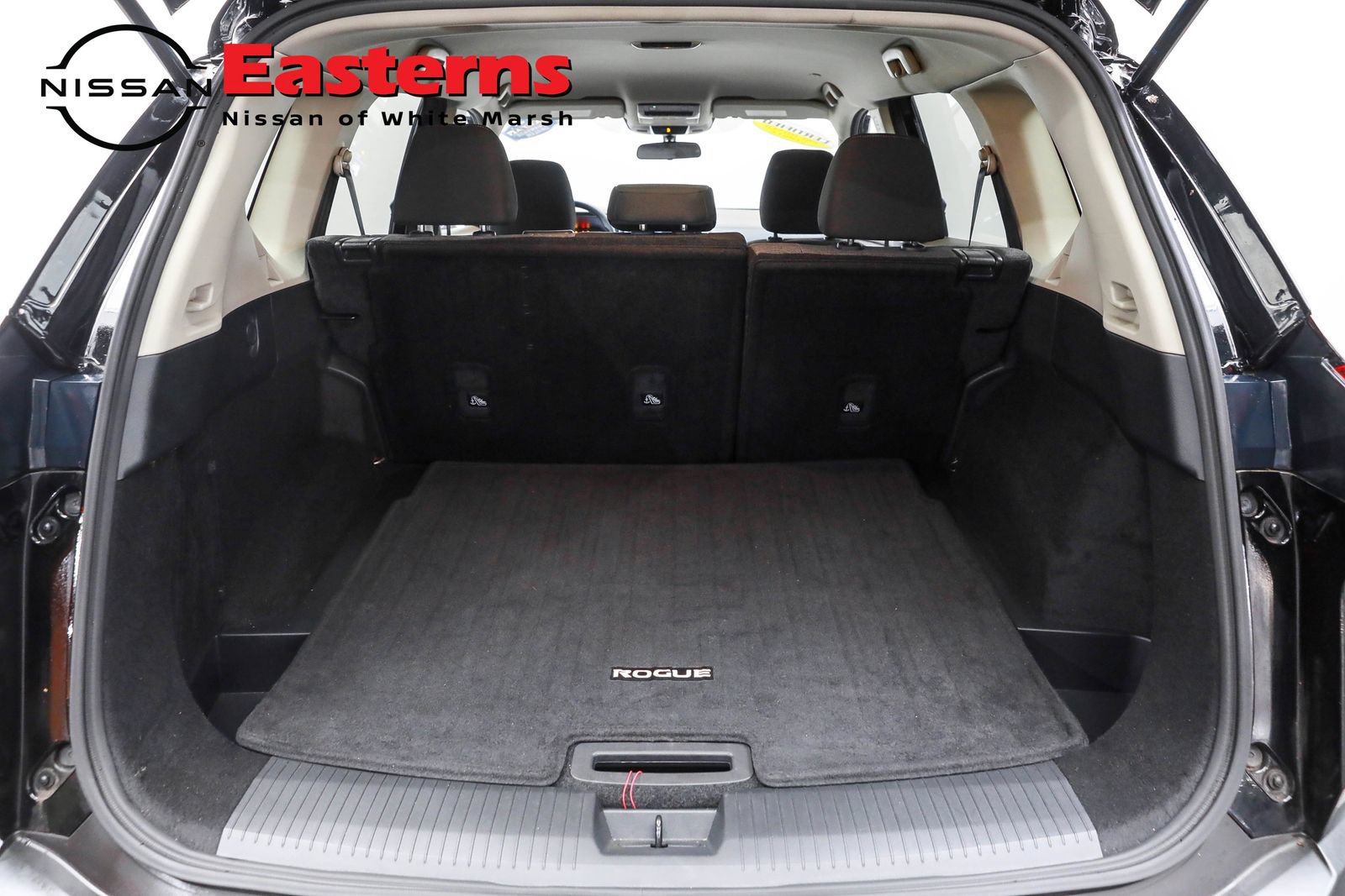 Used 2022 Nissan Rogue SV AWD/4WD image 9