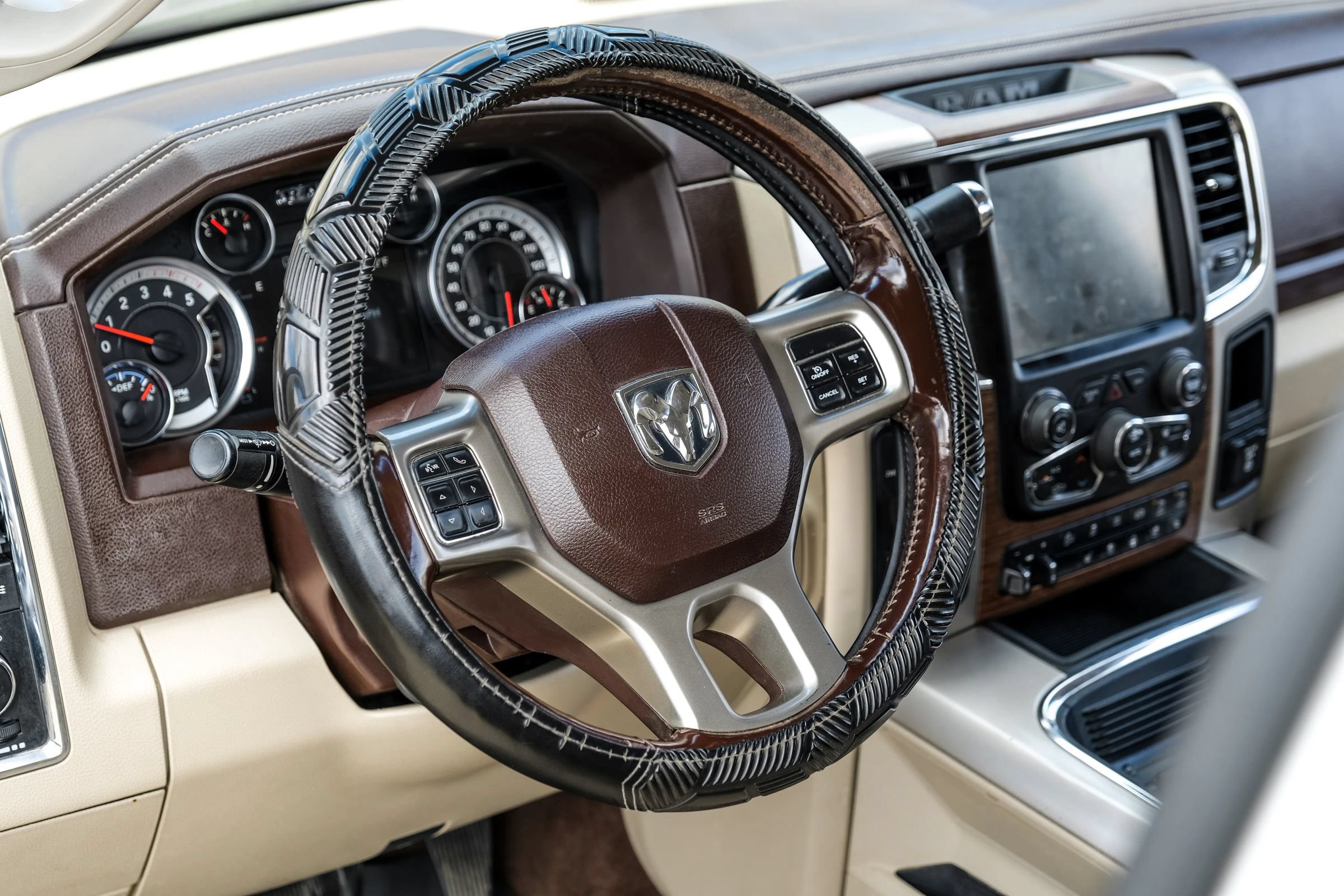 Used 2018 RAM 2500 Laramie AWD/4WD image 22