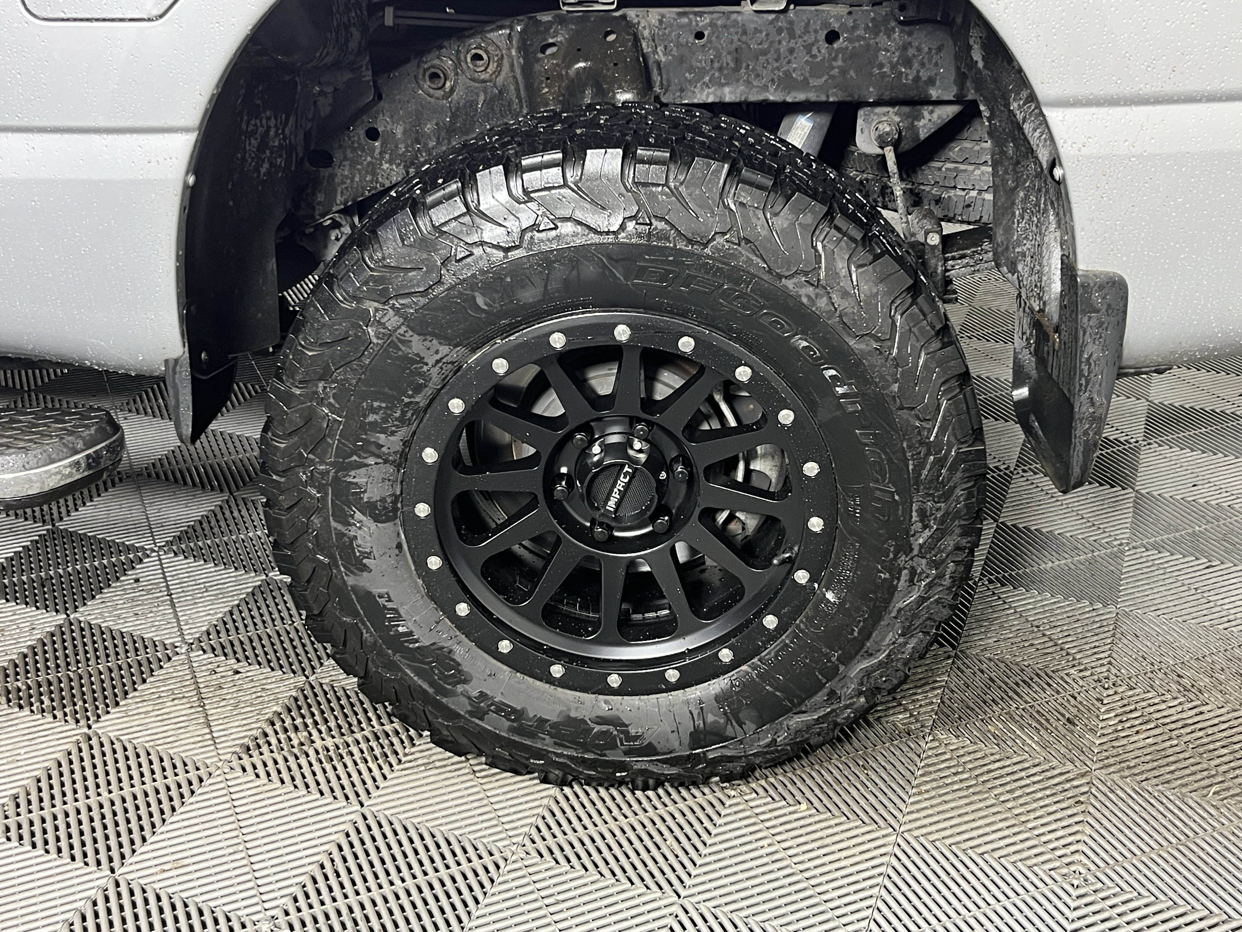 Used 2017 Nissan Titan S image 20