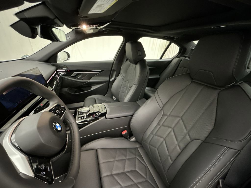 Certified 2025 BMW 530i xDrive image 12