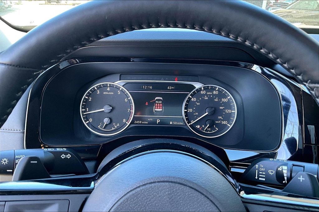 Used 2025 Nissan Pathfinder SL image 27