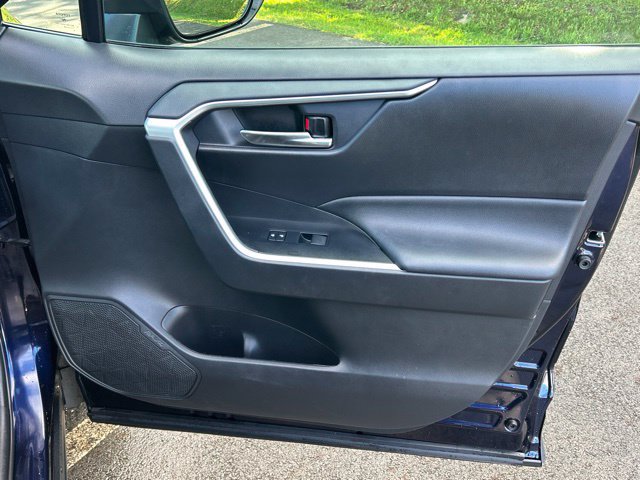 Used 2020 Toyota RAV4 XLE w/ Convenience Package AWD/4WD image 27