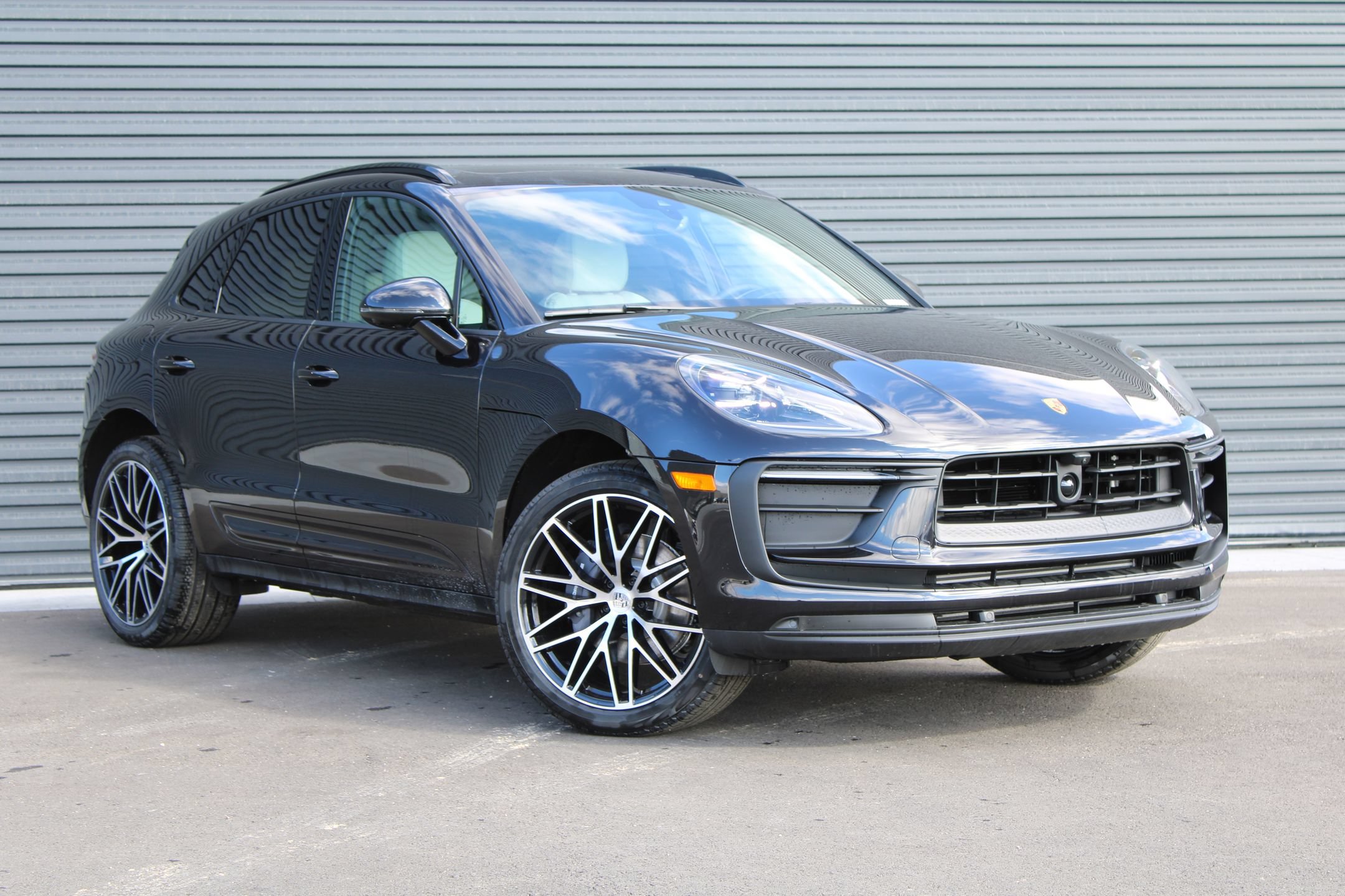 New 2026 Porsche Macan AWD/4WD image 7